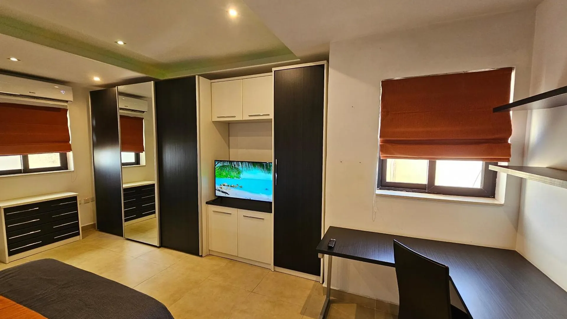 Luxury Apartment With Terrace - Birzebbuga Centre